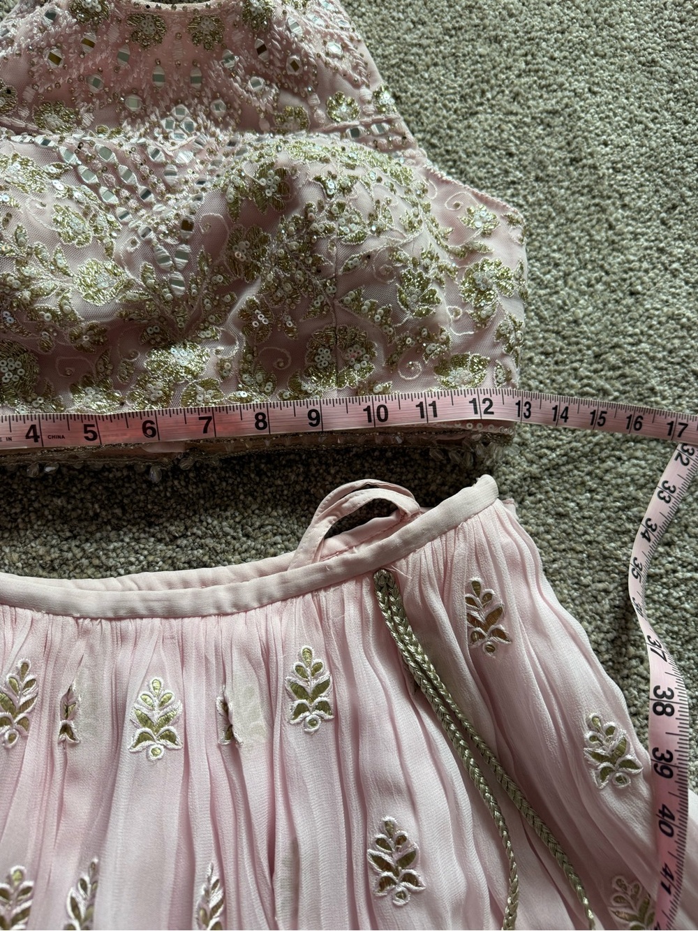 Lehenga in beautiful pink and gold. - Picture 14 of 16